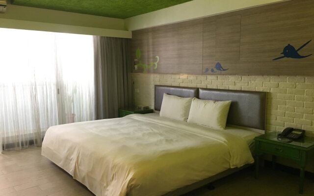 R8 Eco Hotel