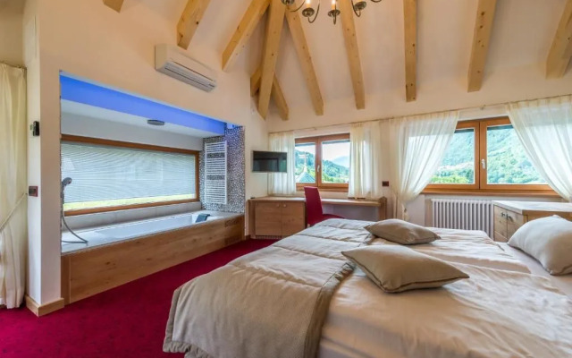 Tevini Dolomites Charming Hotel