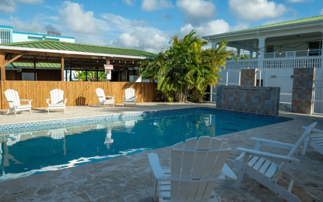 El Flamingo Beach Club