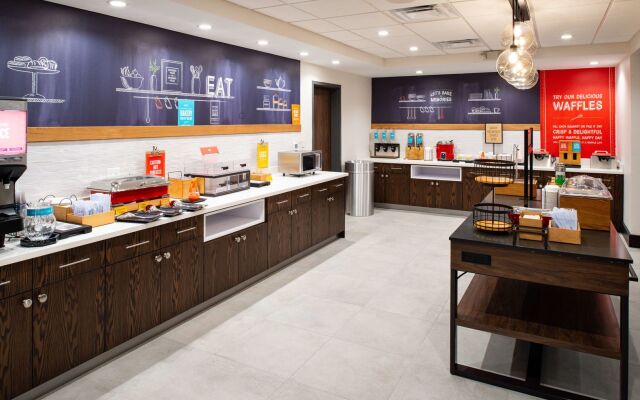 Hampton Inn & Suites Adrian