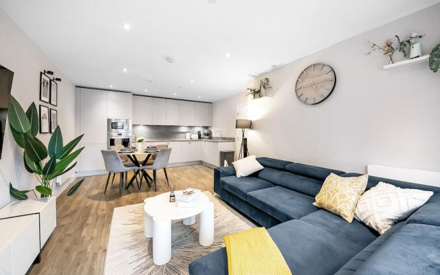 Luxurious 2 bed Flat in Greenhithe