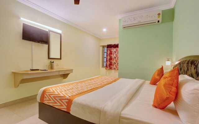 OYO 10596 Hotel Indu