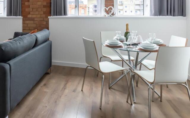 Leicester Luxury Apartment - S05