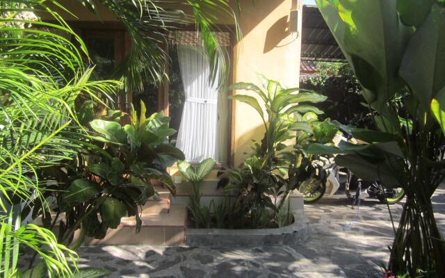 Putu Guest House 2