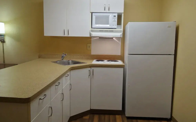Extended Stay America Raleigh Cary Regency Pkwy N