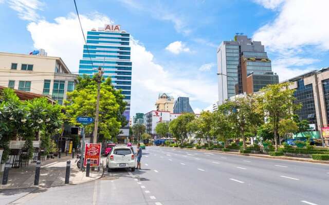 The Chatbox Silom Hostel