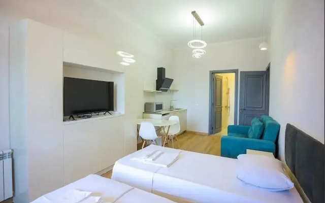 Seventh floor apartment