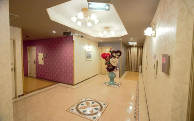 Hotel LaLa (Adult Only)