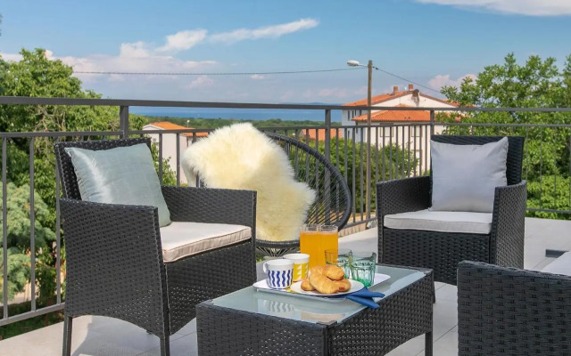 Premium 100m2 sea view apartment