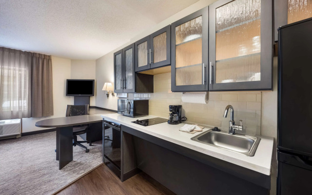 Sonesta Simply Suites Des Moines