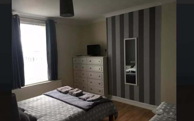Spacious Sea View Apartment