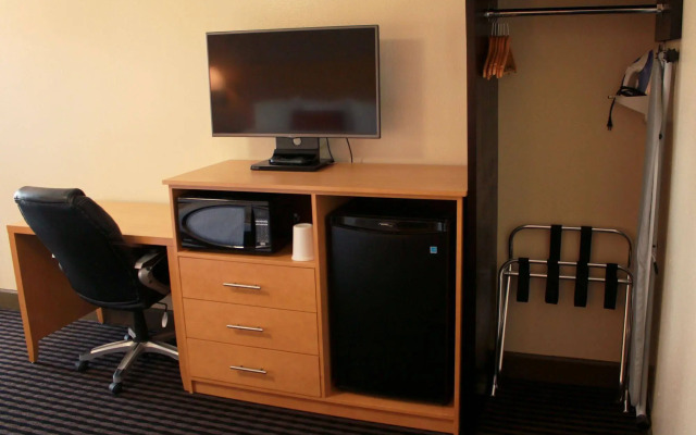 Travelodge by Wyndham Vallejo