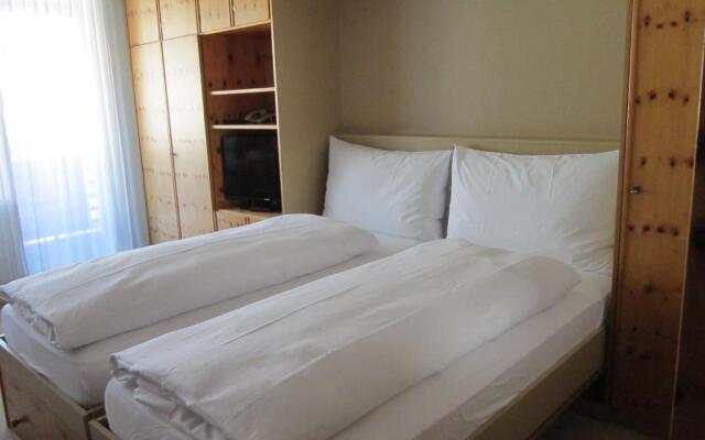 Studio im Hotel Des Alpes