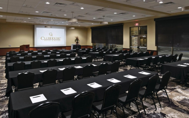 ClubHouse Hotel & Suites - Fargo