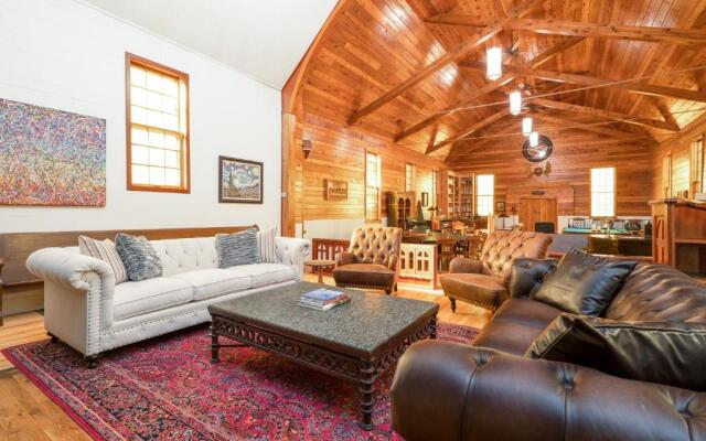 Lyndale Church Lodge