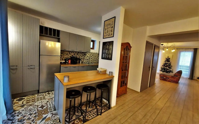Family TreeZ Premium Apartments