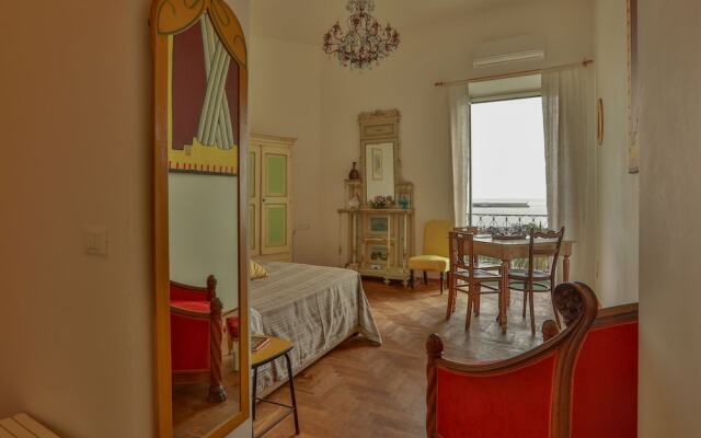 Amazing Sea View in Historic Building