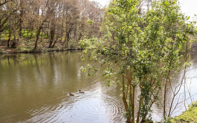 Nant House