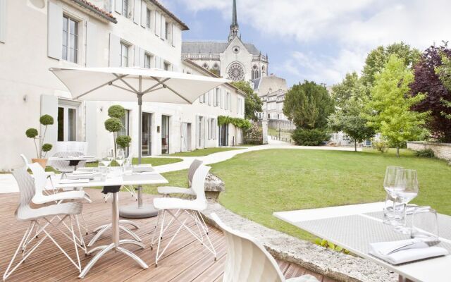 Hotel Le Saint Gelais