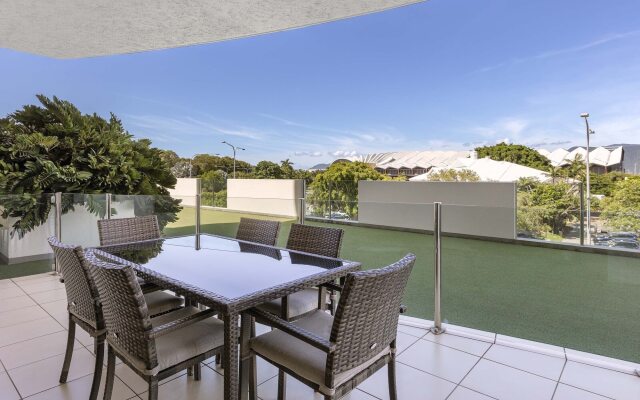 Piermonde Apartments - Cairns