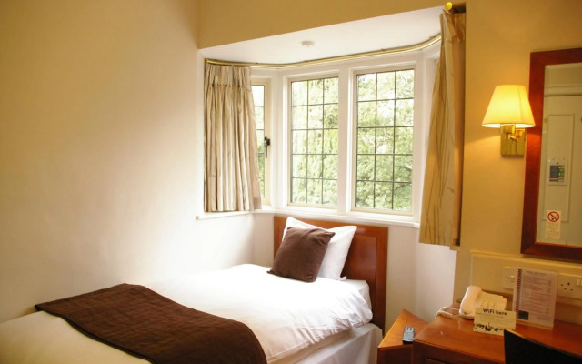 Farnham House Hotel
