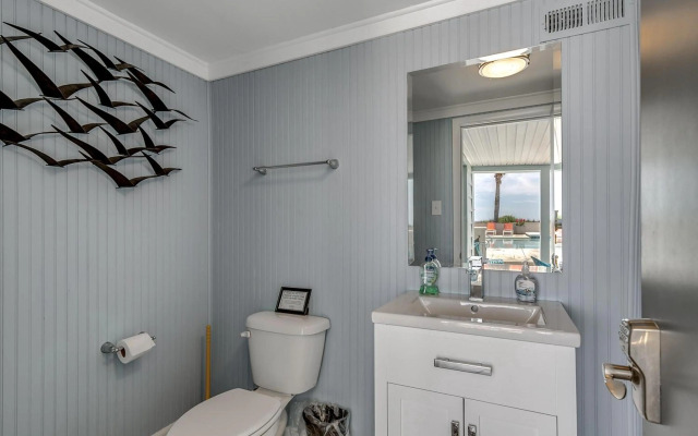 -Under The Sea (8 Bdrm / 7 Bath, Sleeps 22)