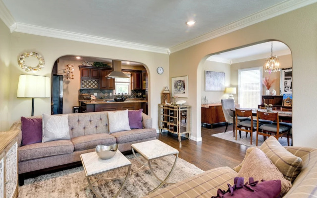 2 Mi to Beach: Galveston Vacation Rental!