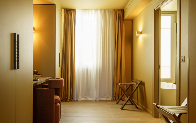 Gounod Hotel