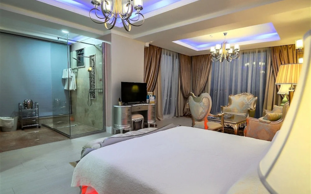 Phoenicia Royal