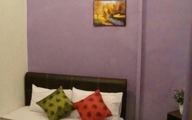 River Golden House - Hostel