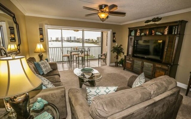 Windward Point 306