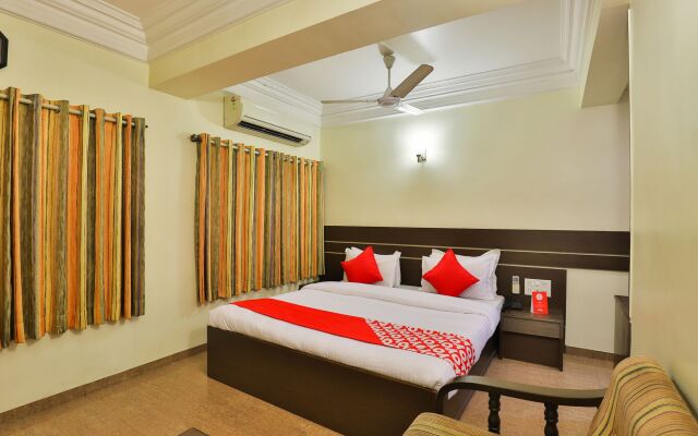 OYO 17117 Hotel Rainbow