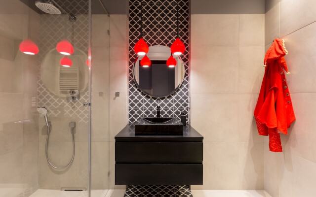 Cadena Gallery Apartments