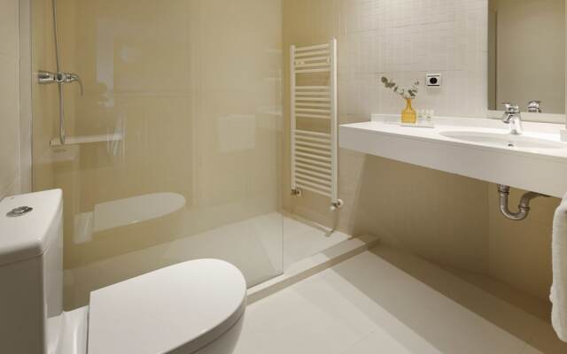 Apartment La Concha Suite 2 by FeelFree Rentals