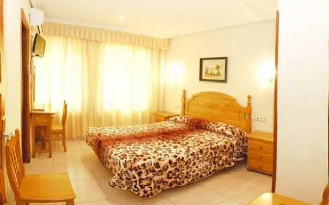 Hostal Toledo Plaza