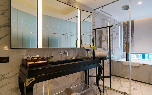 LN Hotel Five