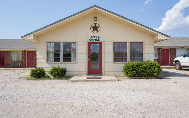 OYO Hotel Breckenridge TX Hubbard Creek Lake