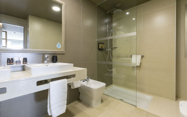 Hotel HD Beach Resort & SPA