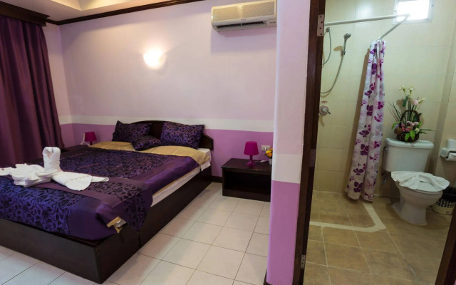 Hotel Grand Orchid Inn