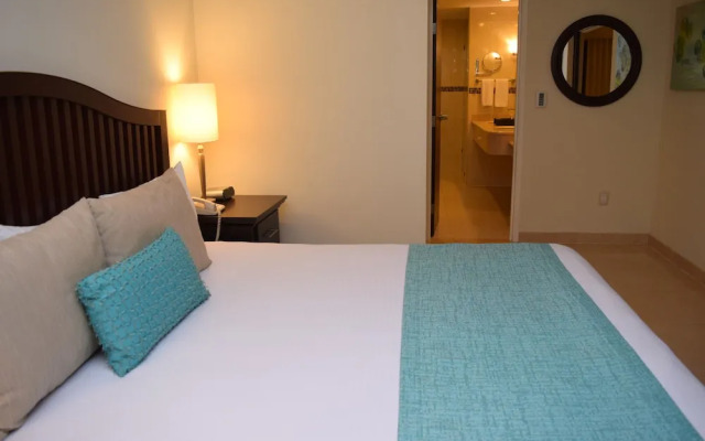 Astur Hotel y Suites