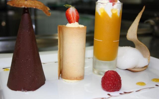 Rezas Bistro Restaurant Gästehaus