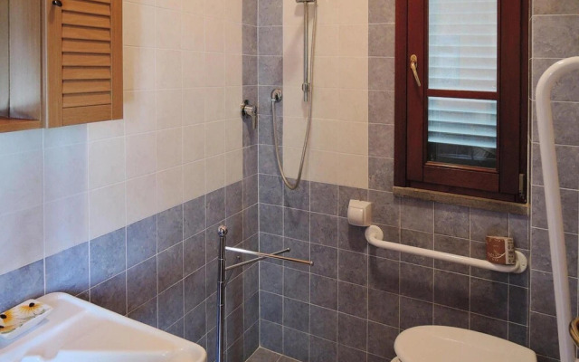 Apartment in Vinci With Pool and Wellness