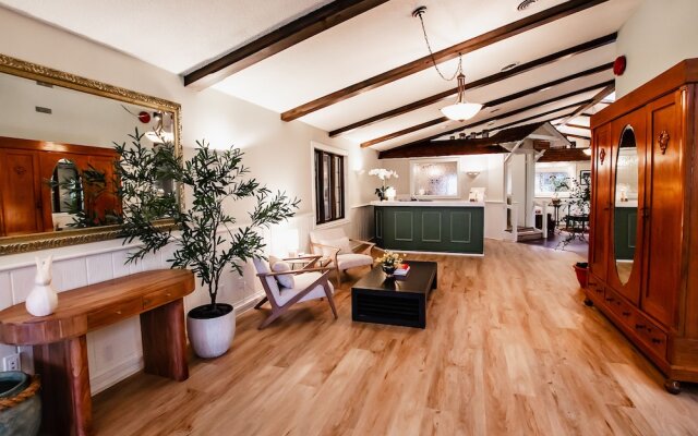 Hessenland Inn & Schatz Winery