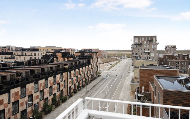 Sanders Arena - Chic 3-bdr Apt Close to Metro