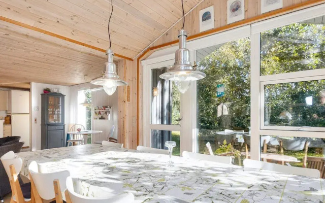 Tranquil Waterside Retreat-by Traum