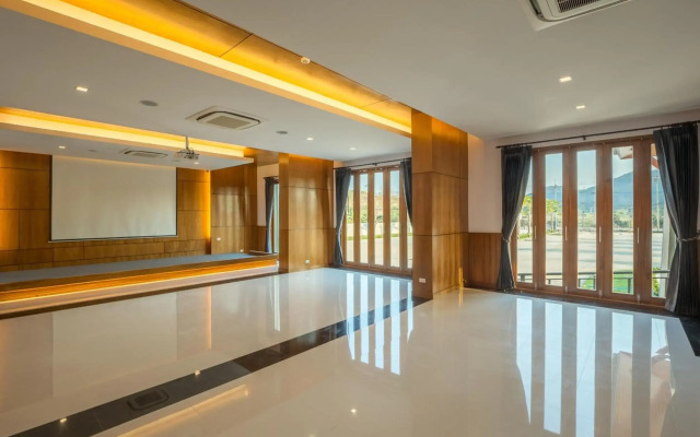 Sann View Hotel