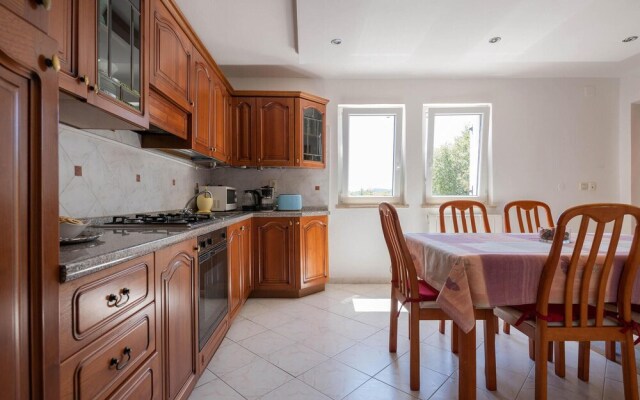 Beautiful Home in Vinez With Wifi and 3 Bedrooms