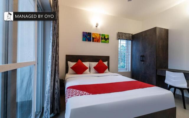 Super OYO Townhouse 1225 Chethana Inn