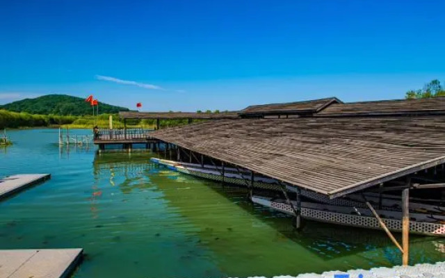 Tai Lake San Shan Island Fortune Homestay