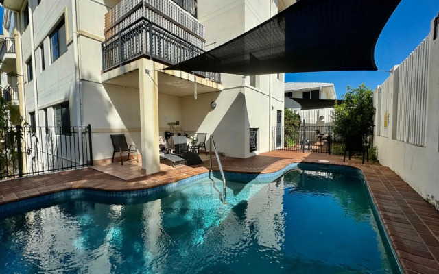 Townsville Lighthouse - 3/103 Strand